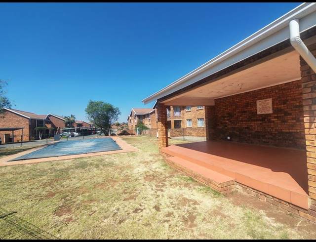2 BEDROOM APARTMENT FOR SALE IN HIGHVELD